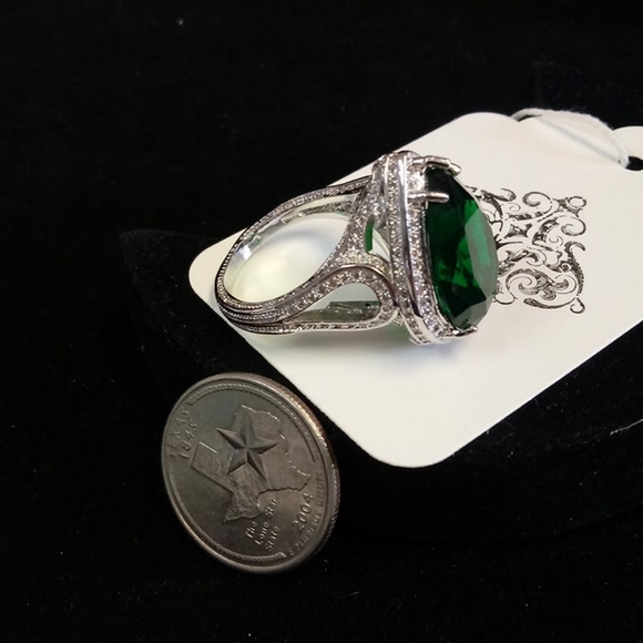 Ring - Picture 2 of 2